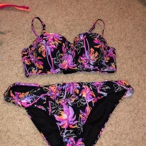 cute beachy bathing suit!!!! READ DISCRIPTION